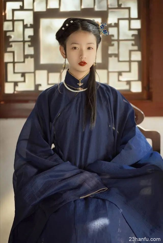 朋友,一起来看美丽的汉服吗