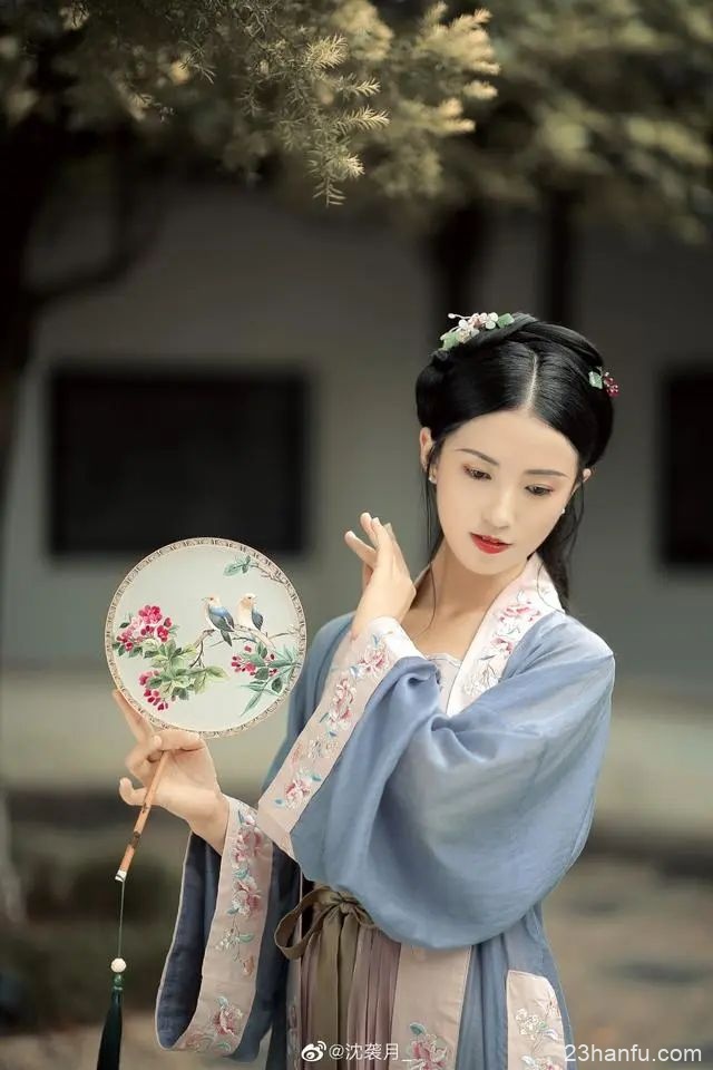 朋友,一起来看美丽的汉服吗