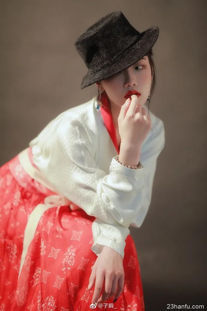 【汉服时尚】如此搭配，是否也有惊艳到你呢？