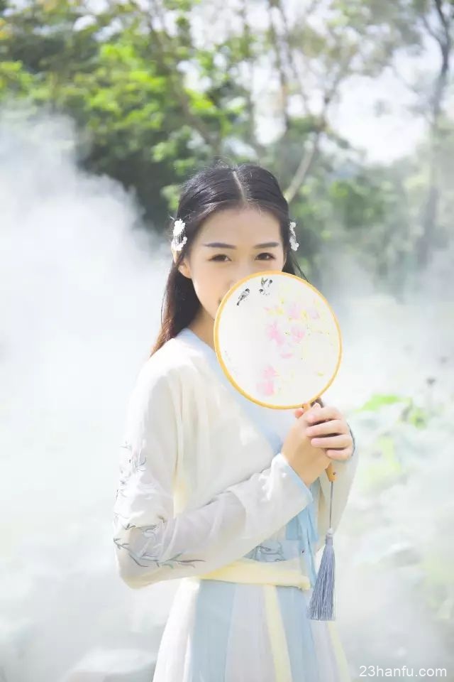 【汉服新年】纸鸢&糖葫芦，你喜欢哪个？