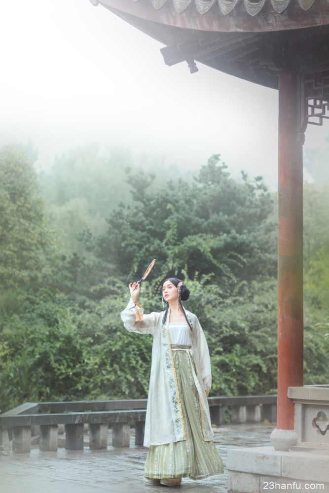 夏天穿汉服太热?试试这些款式,清凉感十足!