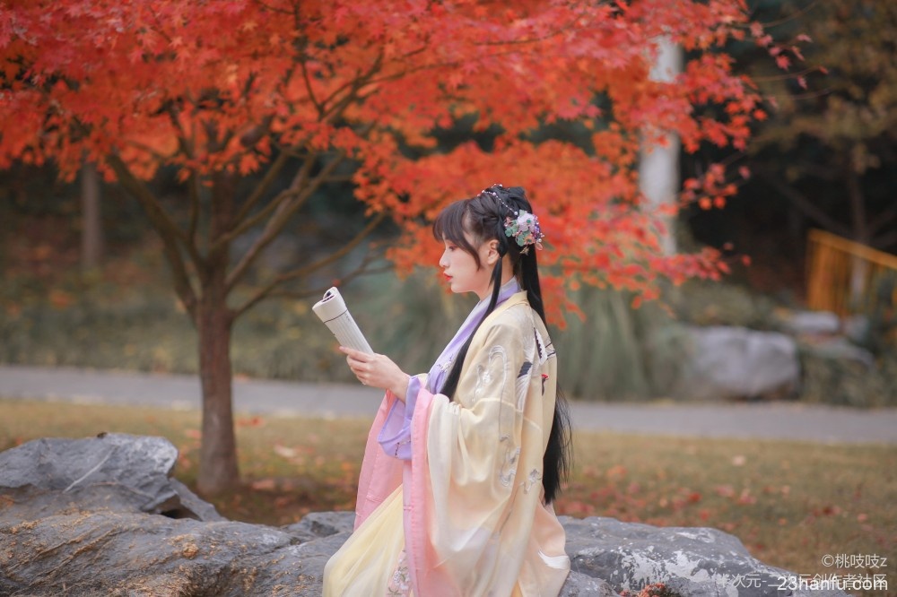[美女]蒲扇油纸伞浓妆姐妹花紫粉色汉服交领襦裙