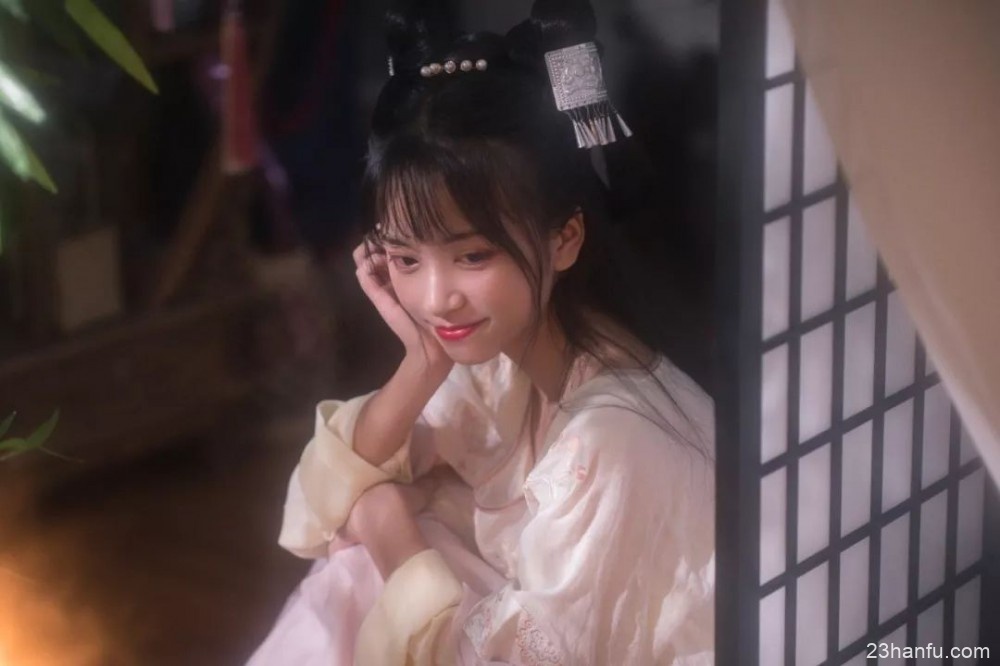【汉服奇幻】当晚上和猫咪一起睡时,会发生什么?