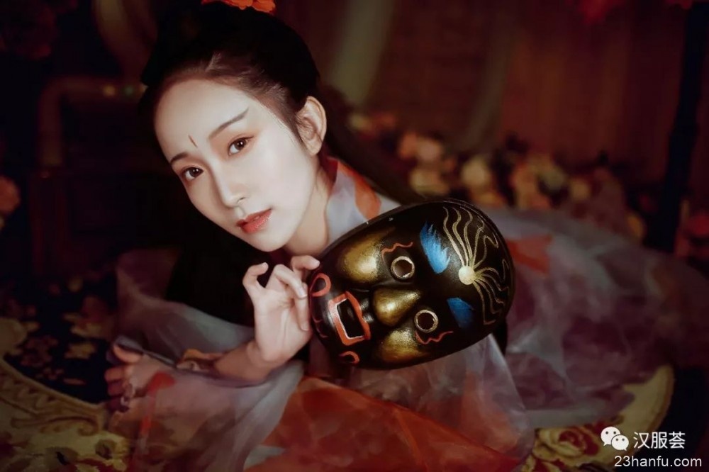 【汉服私影】莫唱当年长恨歌，人间亦自有银河
