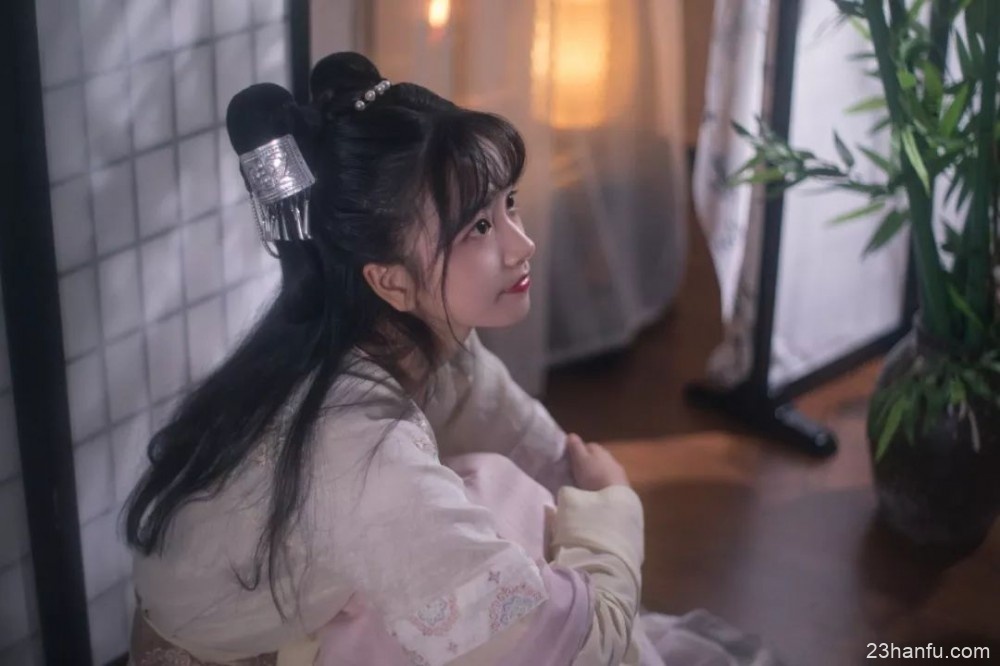 【汉服奇幻】当晚上和猫咪一起睡时,会发生什么?