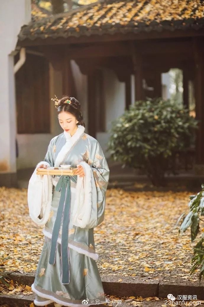 【汉服私影】满目秋光出门寻