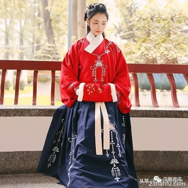 被誉为“破产三姐妹”之一的汉服,真的很贵吗?
