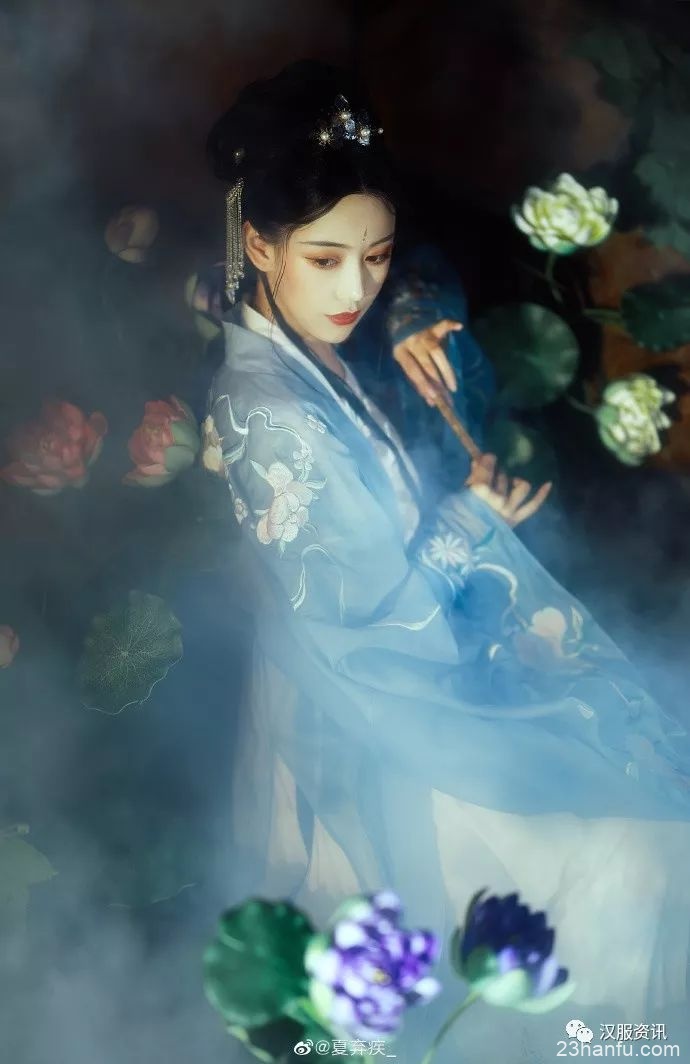 [美女]蒲扇油纸伞浓妆姐妹花紫粉色汉服交领襦裙