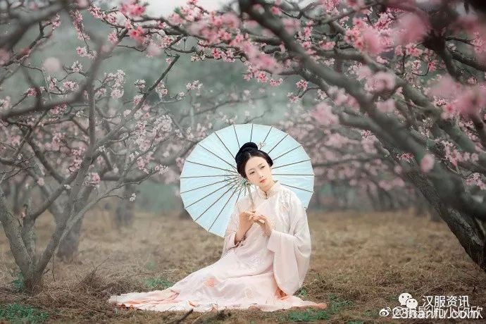 【汉服小仙女】霜雪吹满头，也算是白首。