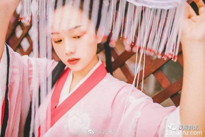 【汉服美图】『心城烬』 若心思不结茧