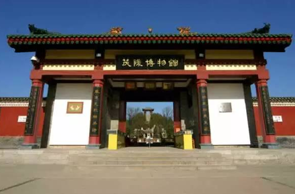 欢度国庆 茂陵博物馆“汉服编钟”迎客