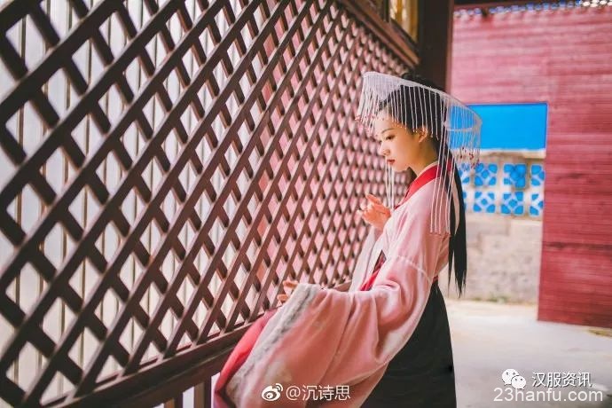 【汉服美图】『心城烬』 若心思不结茧