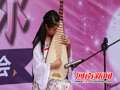 洛阳举办首届“乞巧节”汉服主题晚会