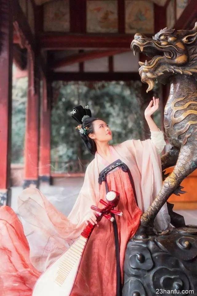 详解明朝服饰：皇帝冕服