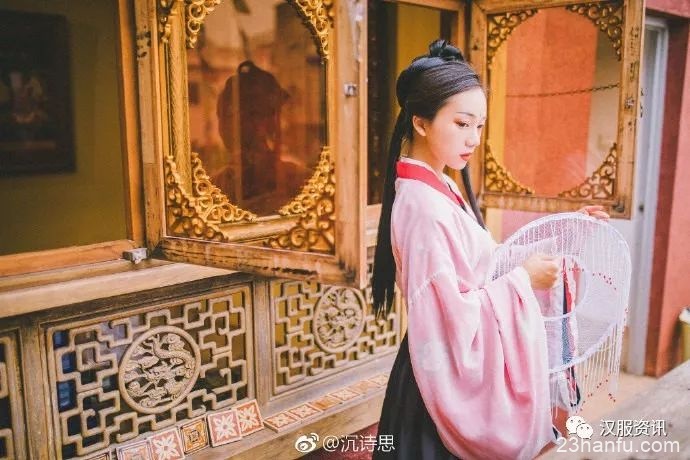 【汉服美图】『心城烬』 若心思不结茧