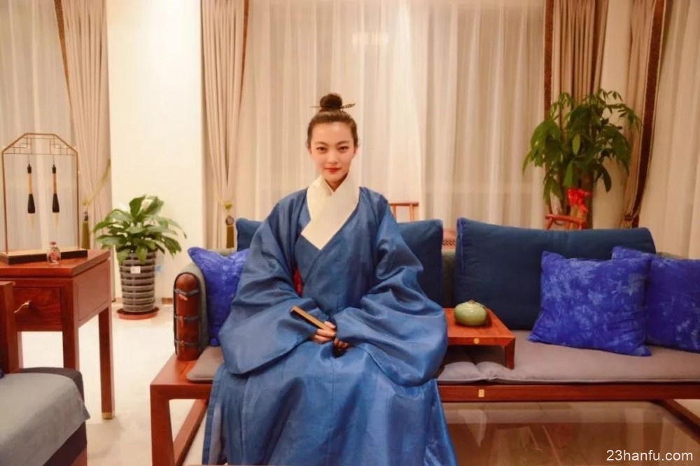 汉服是中华文化的代表性符号,值得我们正视她,弘扬她!