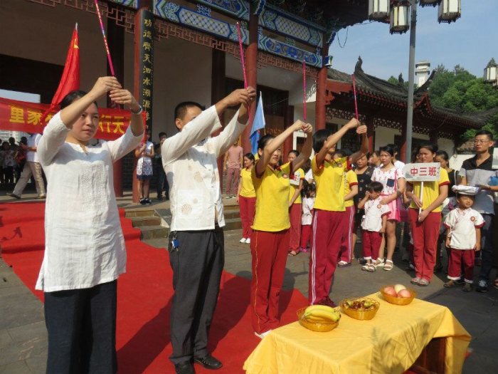 幼儿园着汉服行祭孔 传承国学文化