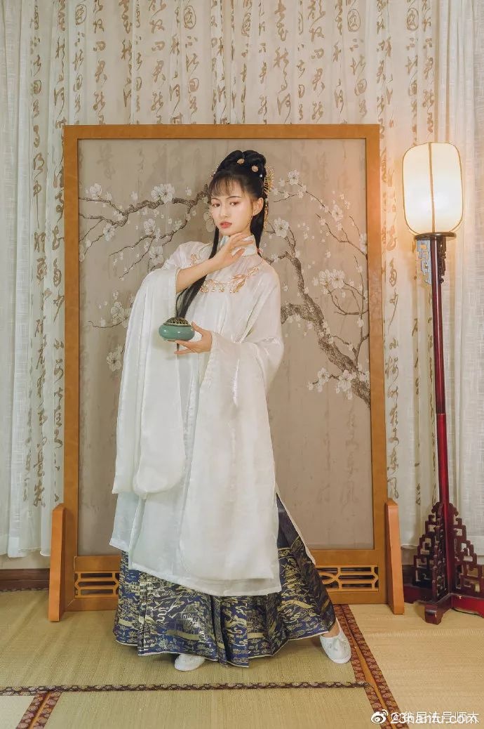 【汉服私影】妙笔江山