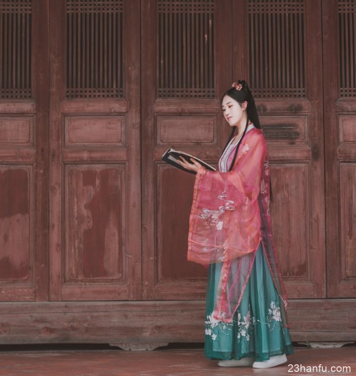 【汉服摄影】垂眼眸，心事难入目