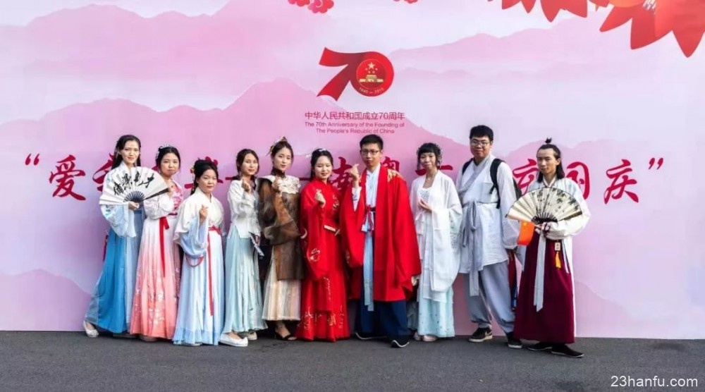 【活动返图】四川成都：千人汉服大巡游 民众共赏华裳之美