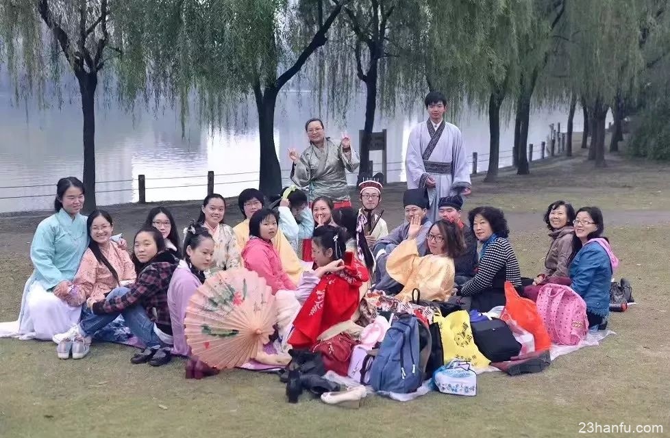 汉服复兴的真义在哪里?这个视频道出了同袍内心的初衷!