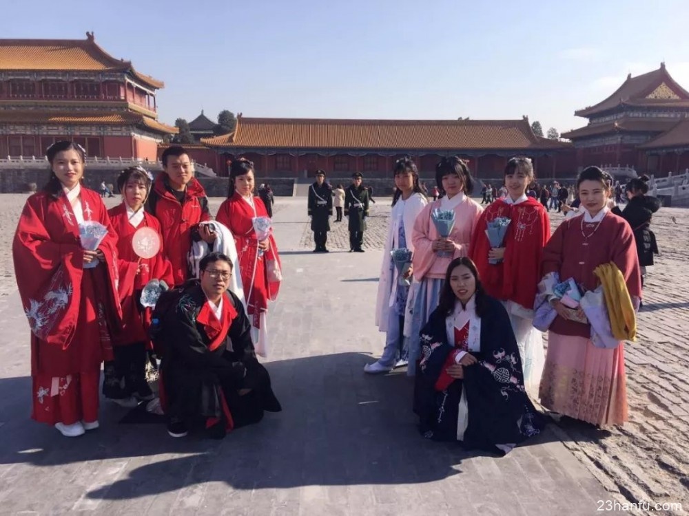 汉服复兴的真义在哪里?这个视频道出了同袍内心的初衷!