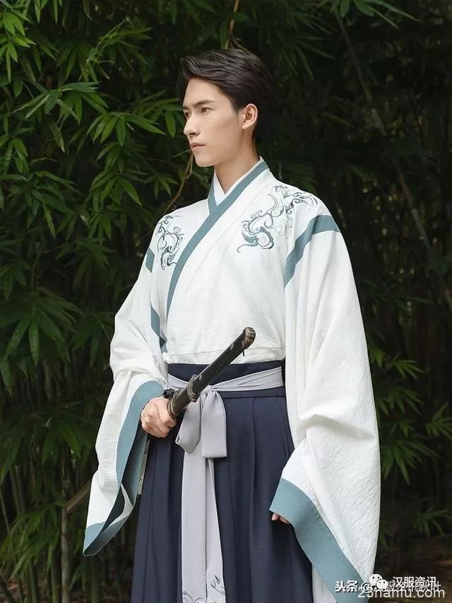 被誉为“破产三姐妹”之一的汉服,真的很贵吗?