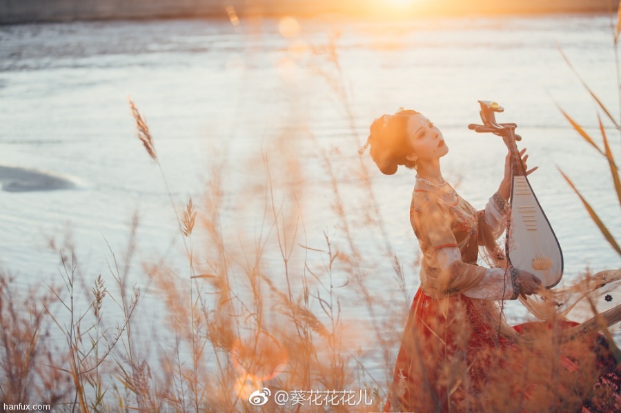 夕阳下，是我冻成狗的青春