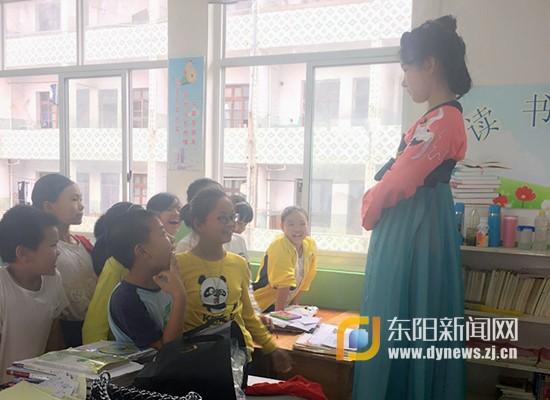 【汉服发型】穿汉服的万用发型公式：自己一个人也可以扎出来，超级简单好看！