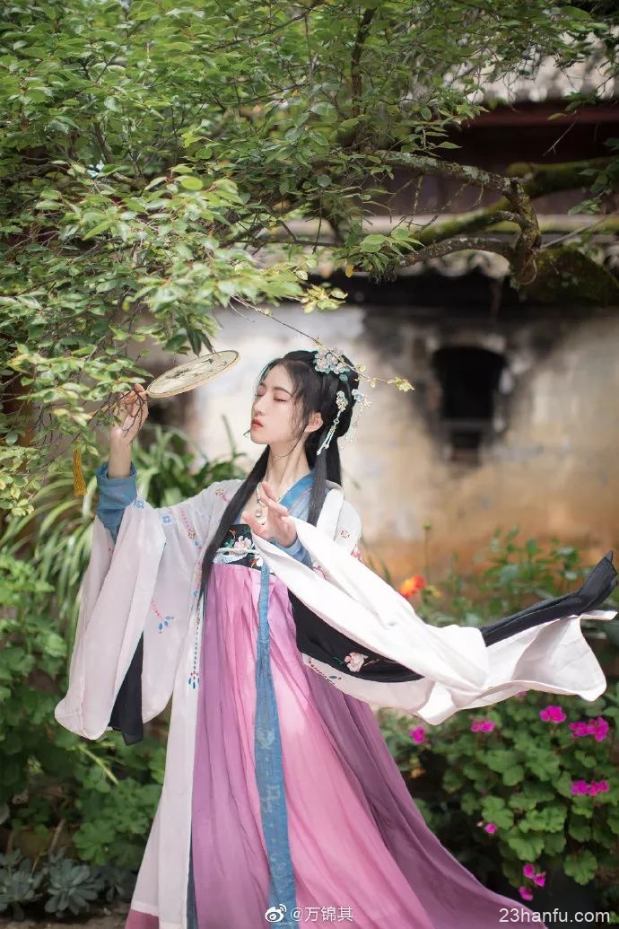 【汉服摄影】故人何在，烟水茫茫。