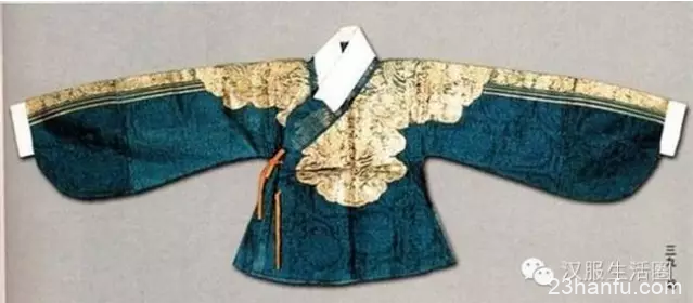 关于明代的交领领口