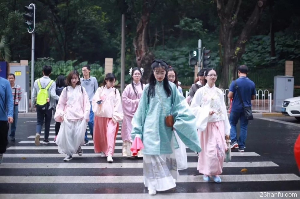 汉服复兴的真义在哪里?这个视频道出了同袍内心的初衷!