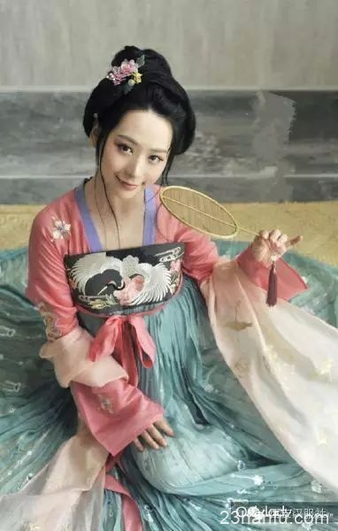 汉服妆容、发髻与发饰