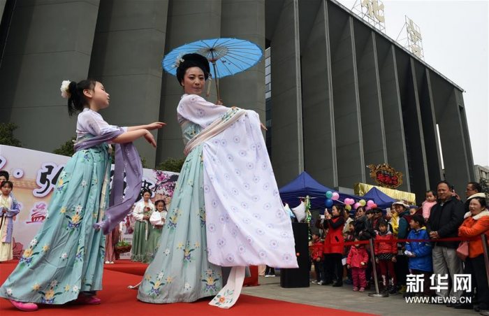 休妻、丢官、晚节不保：爱国之外的陆游