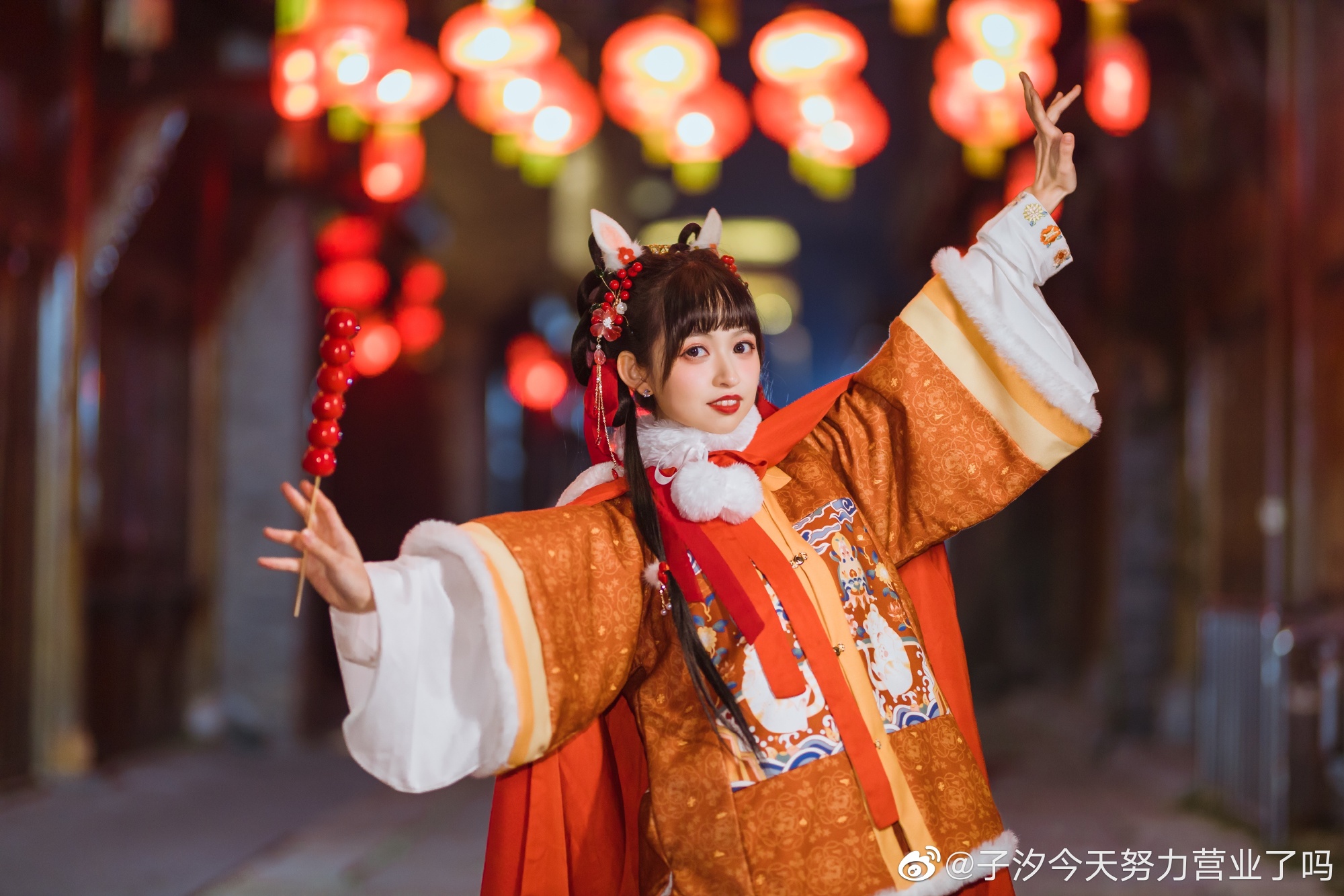 汉服写真 听说，元宵灯会是男女约会的好时节@子汐今天努力营业了吗