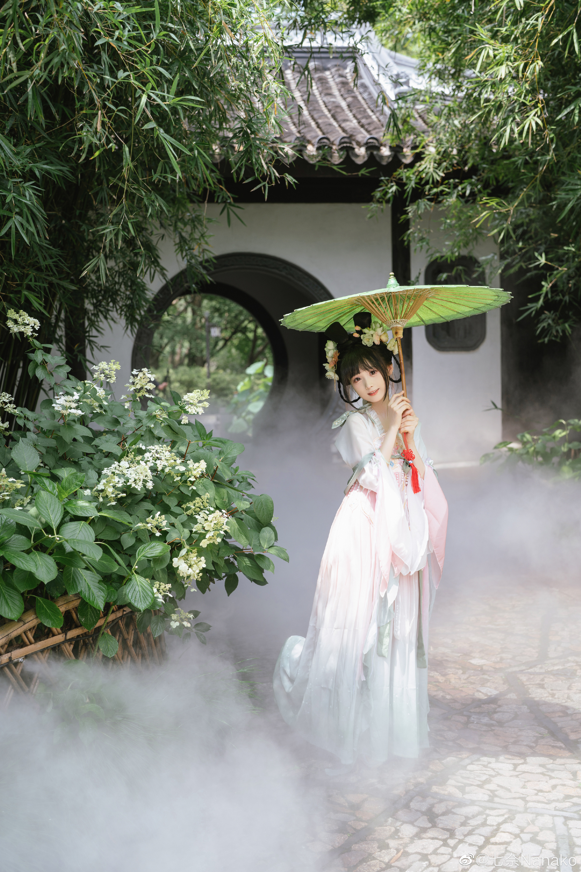 夏日汉服写真 是谁家的荷花小兔仙走丢了 ！打扰了是我的@七奈Nanako