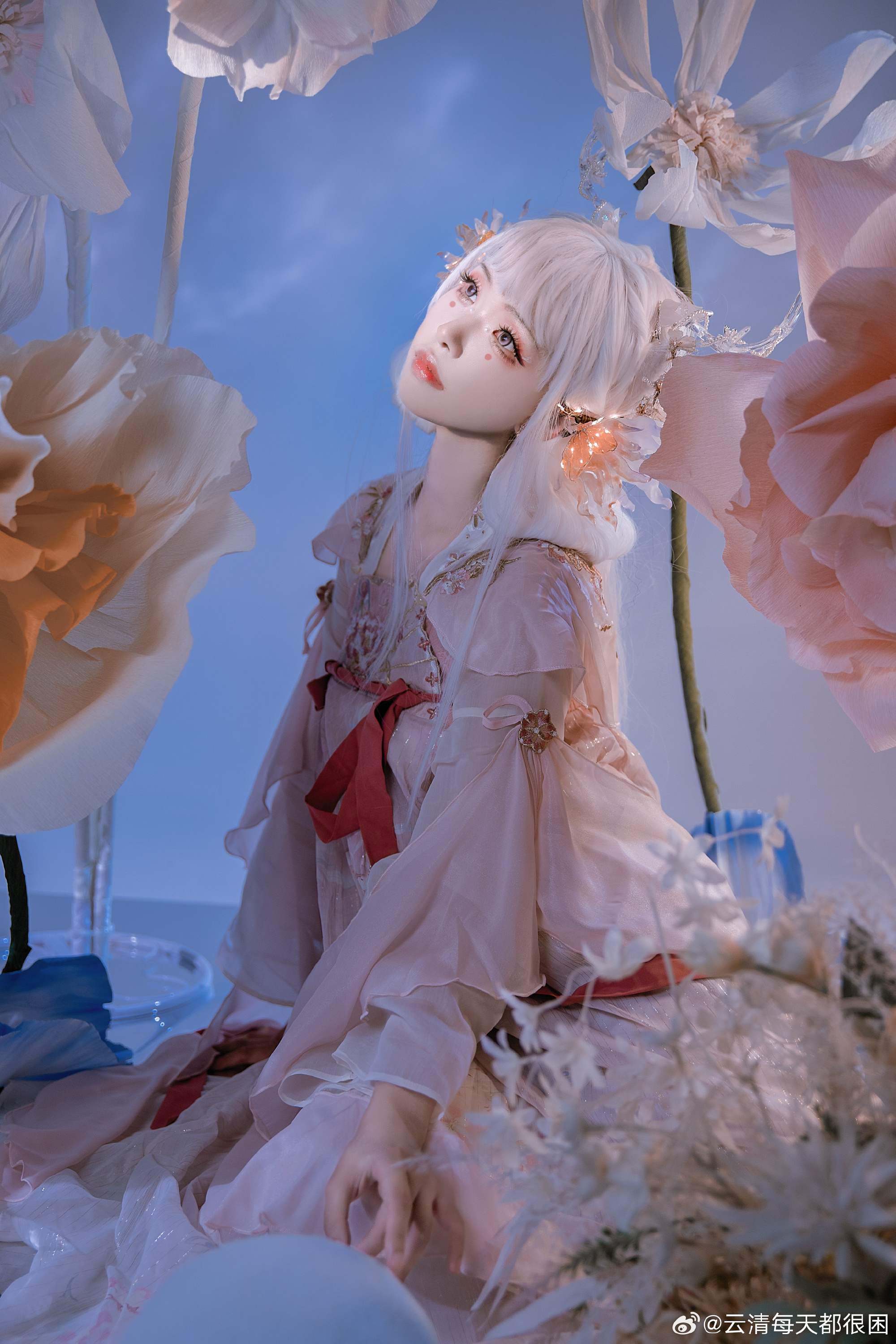 残雪凝辉冷画屏 落梅横笛已三更 更无人处月胧明@云清每天都很困