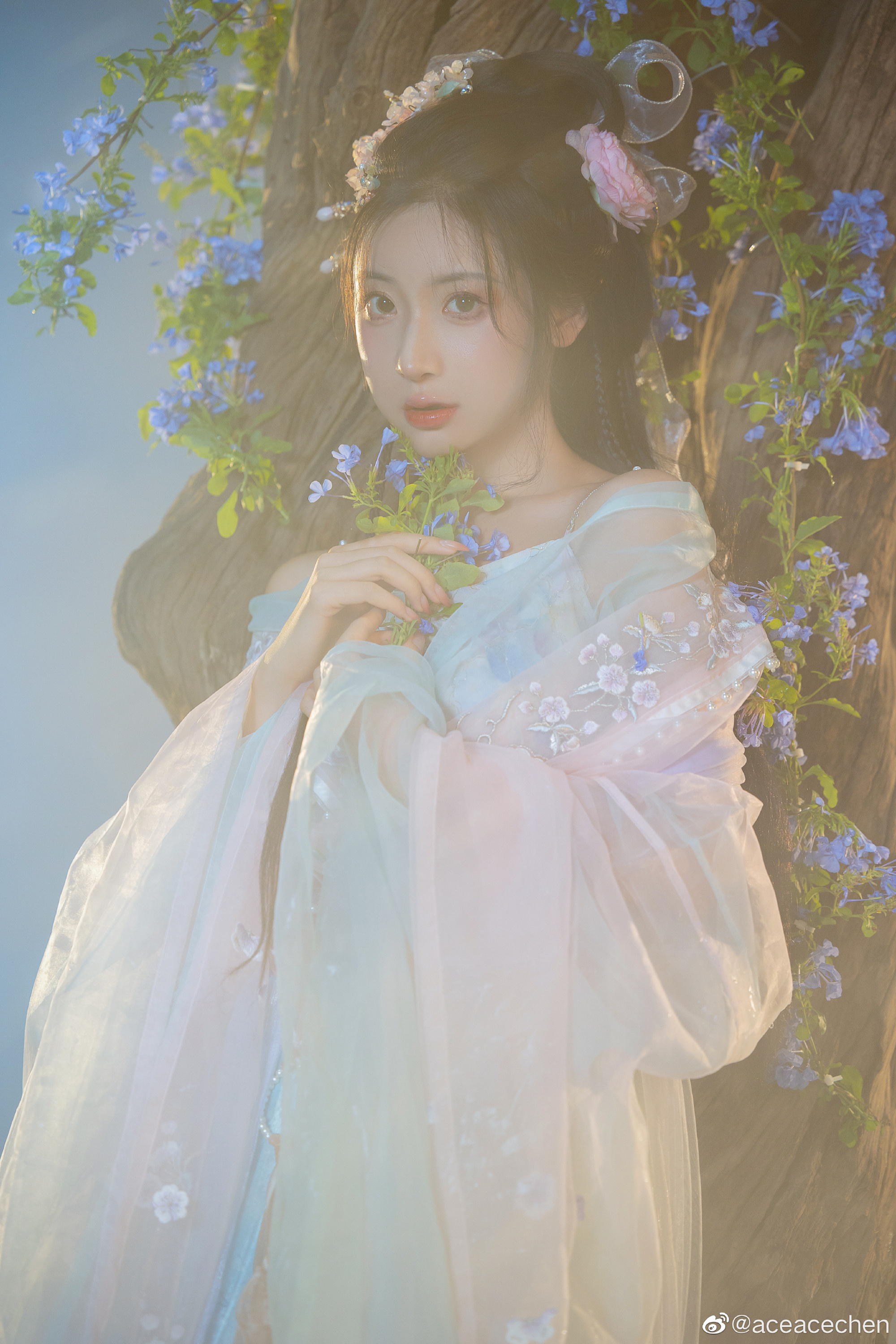 【汉服写真】梦中所见 满眼山花如翡