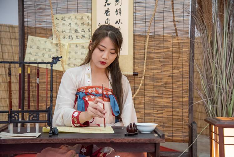 不爱潮服爱汉服！德州“汉服风潮”持续升温中的汉服同袍们！