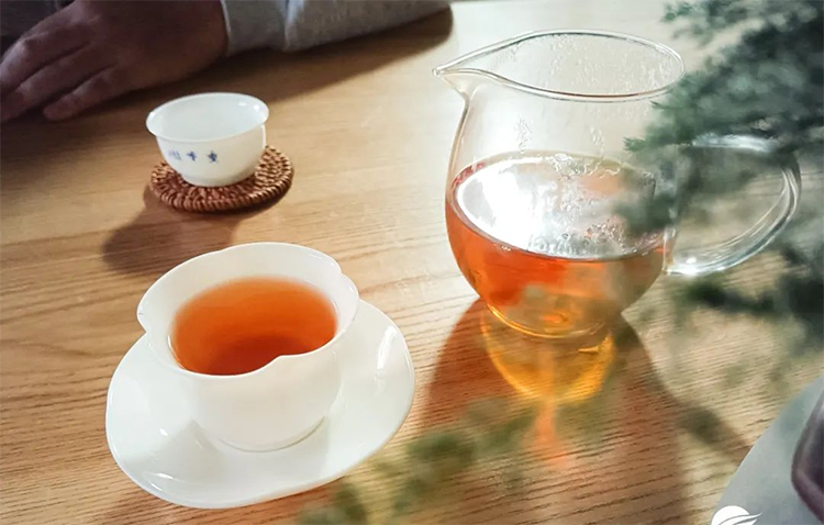 一天中最宜喝茶的时间段，原来很多人都喝错了