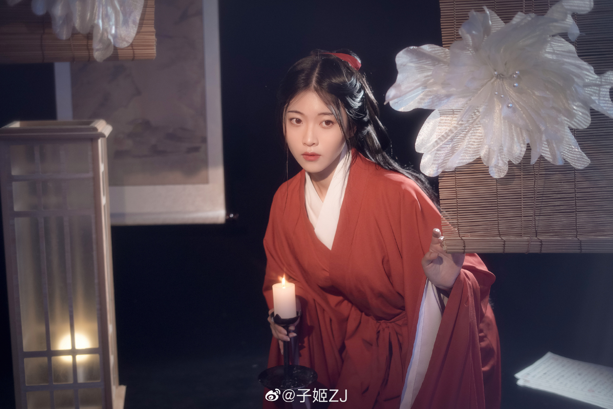 汉服 明月照高楼，流光正徘徊。@子姬ZJ