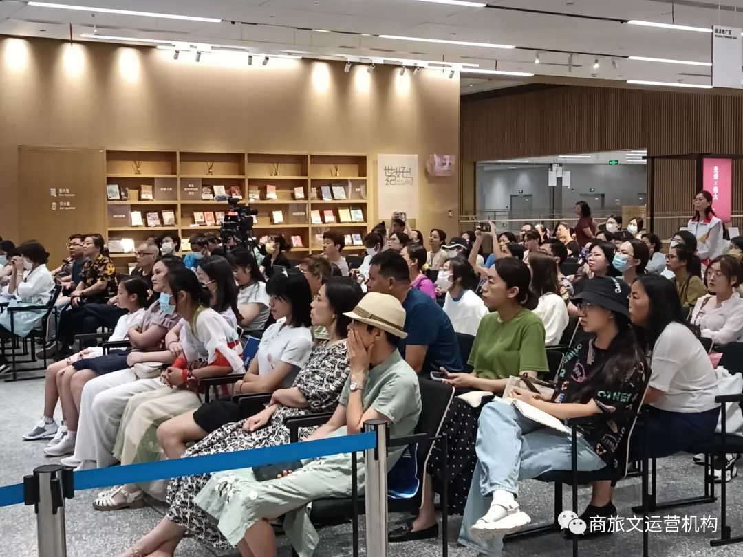 每个中国人都应有一件属于自己的华服