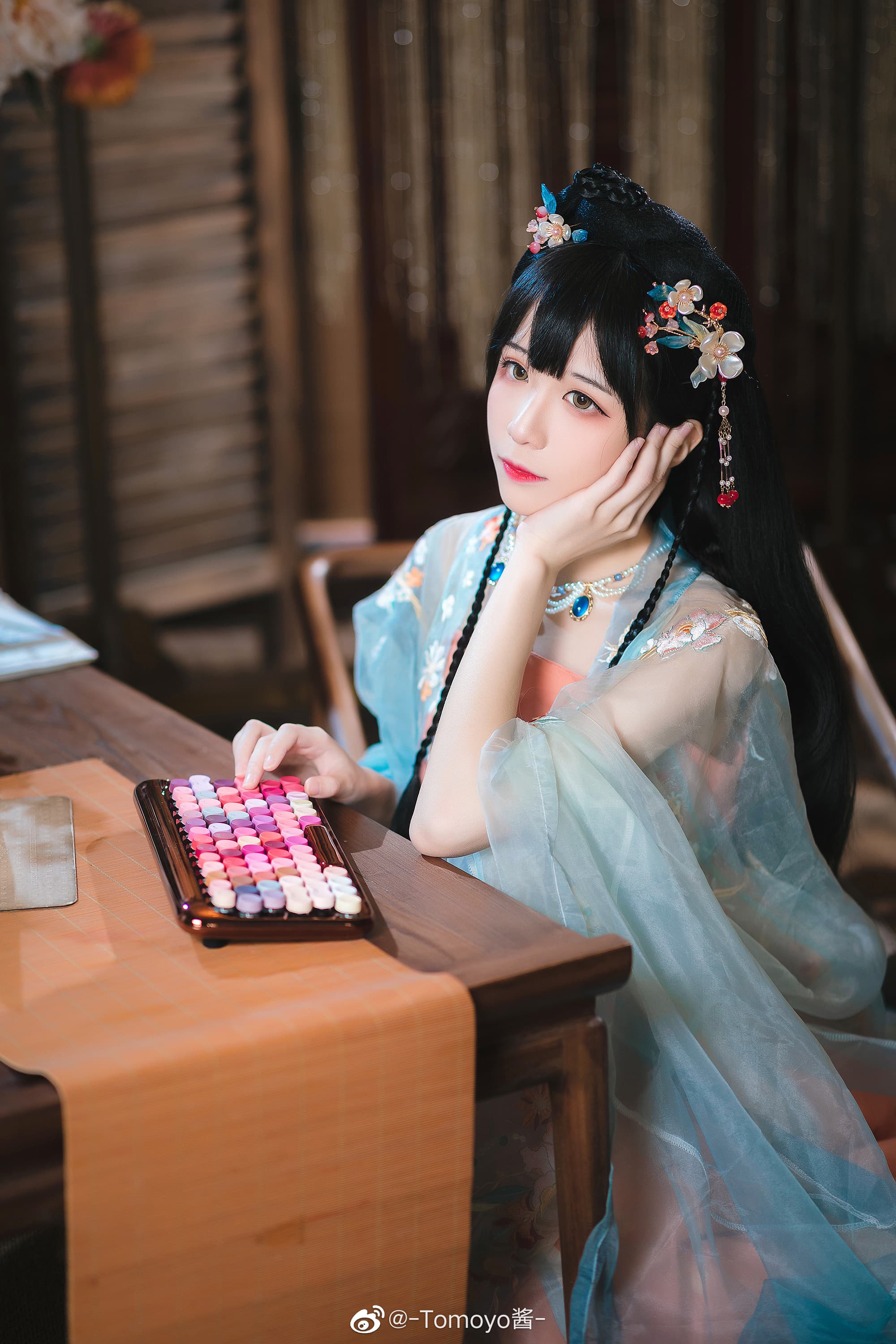 【汉服】假如每个人的生活是一种颜色，那你的生活是什么颜色呢？@-Tomoyo酱-