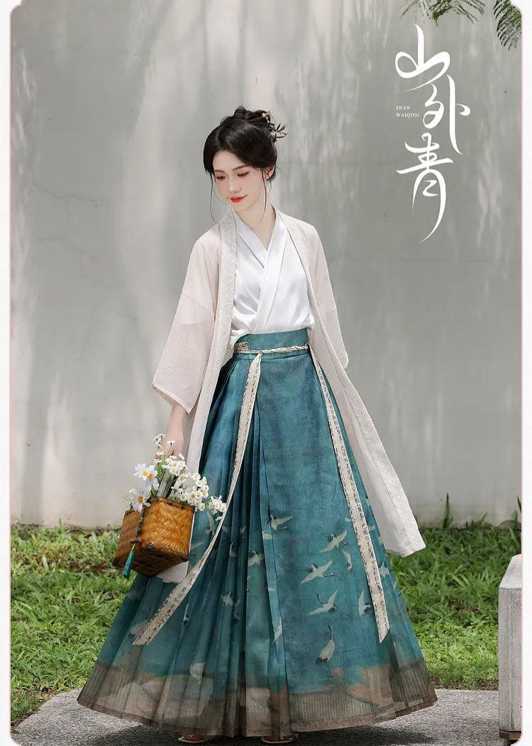 在国外穿汉服的女孩们：推动汉服复兴，顺便当网红！