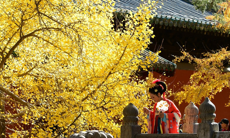 传统汉服在Z世代中大受欢迎