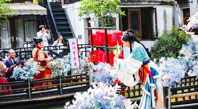 汉服出行指南‖锦绣河山，琼楼故园，待君至，盼君归。