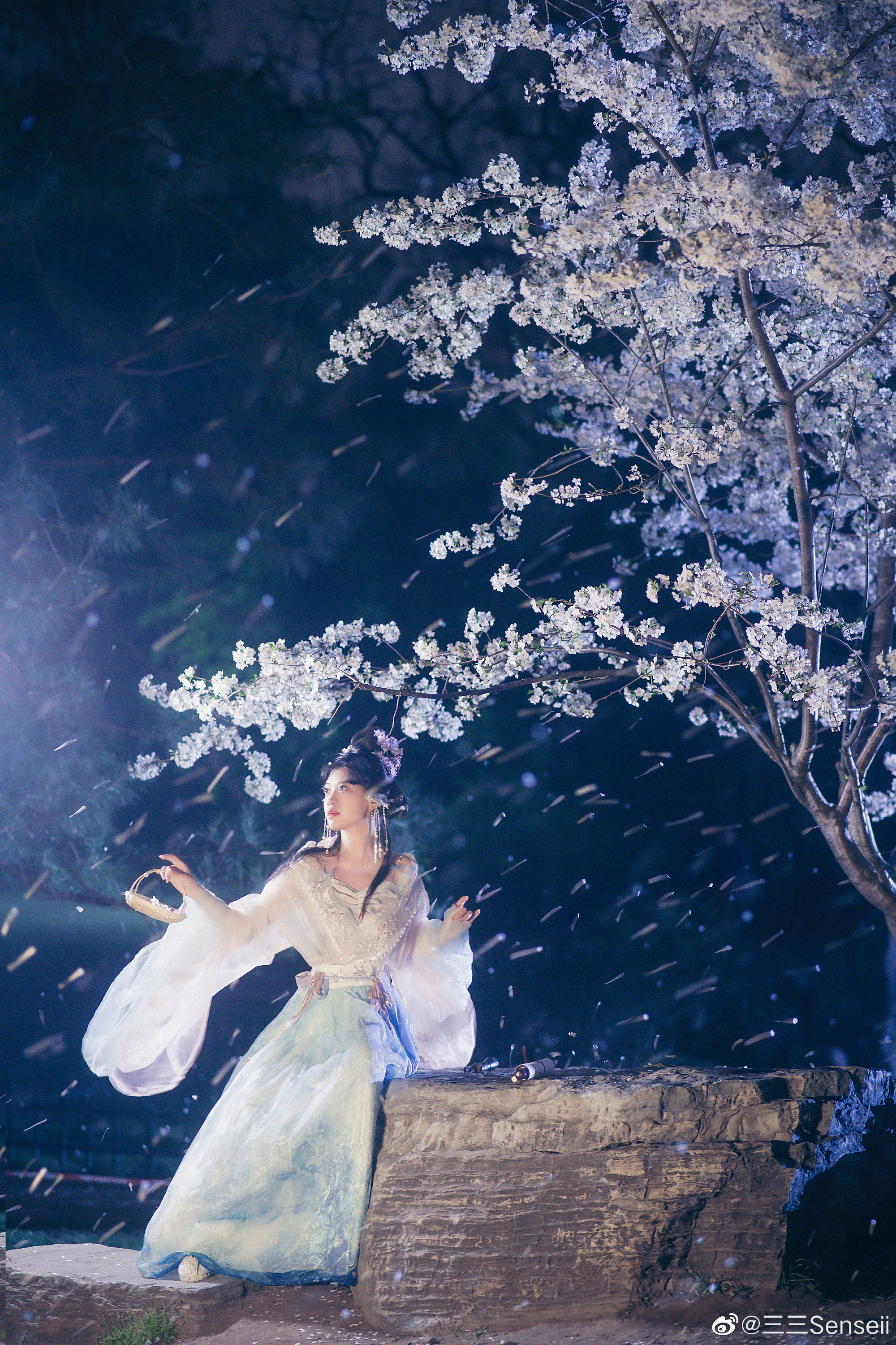 【汉服】 他时回首谁堪忆 春有樱花秋木犀@三三Senseii