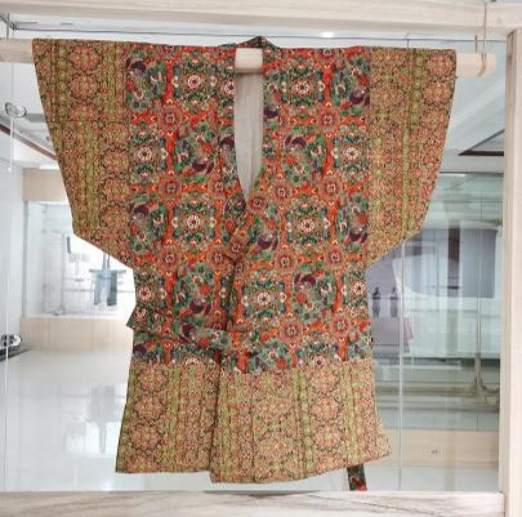 “文化力量不是穿西装打领带”，汉服传统时尚复兴仍在加强