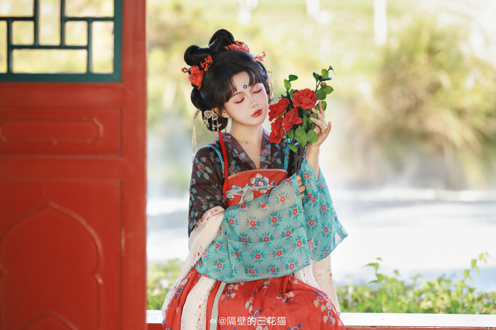 汉服 秋日里的第一抹红…@黑猫猫OvO