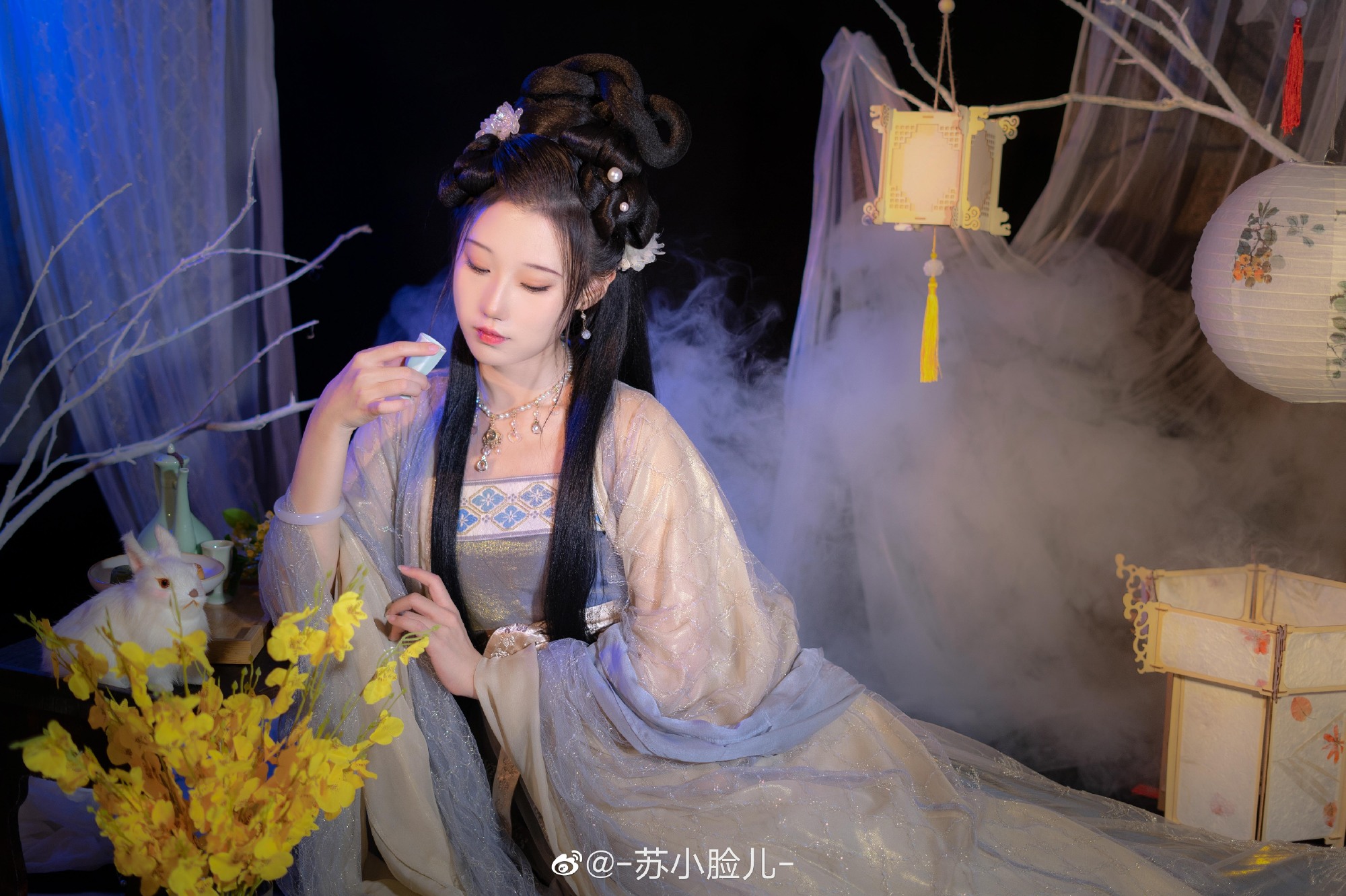 汉服写真 皓魄当空宝镜升，云间仙籁寂无声@-苏小脸儿-